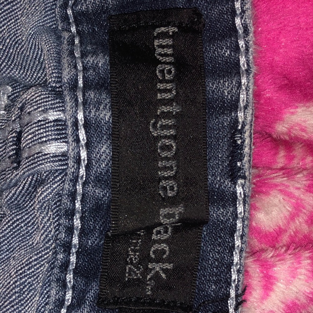 Jeans - Picture 2 of 4